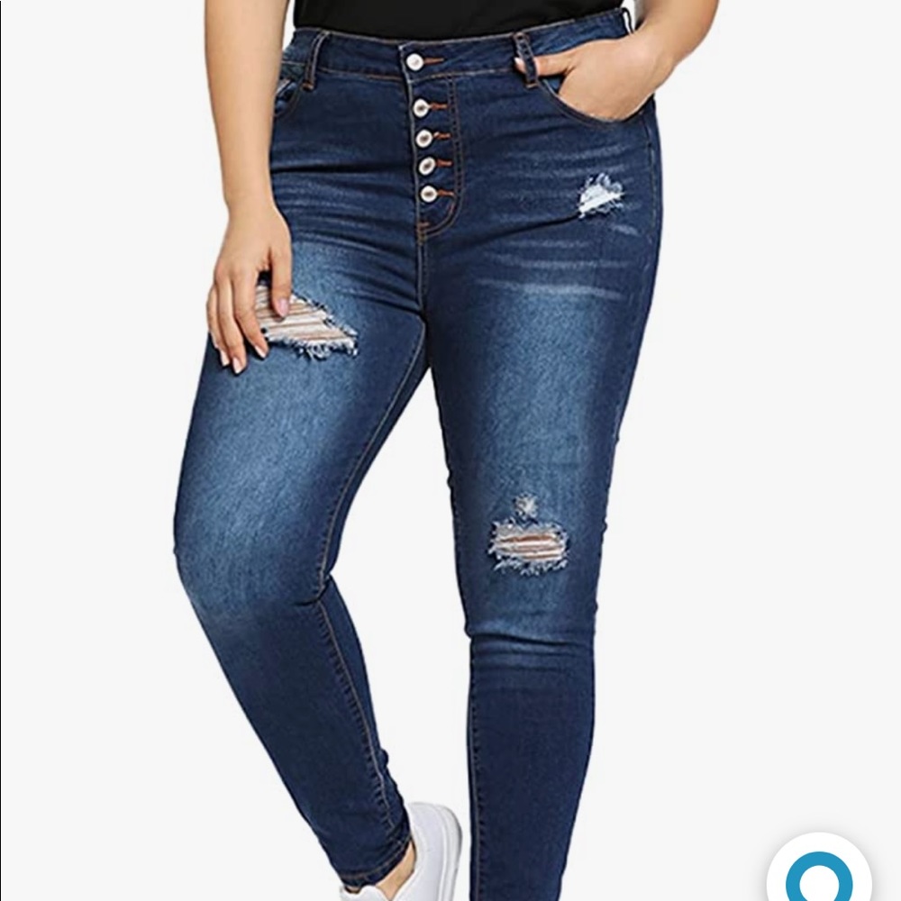 5 Buttoned Ripped Dark Blue Jeans - Plus XXL (via Amazon: Allabreve Store)